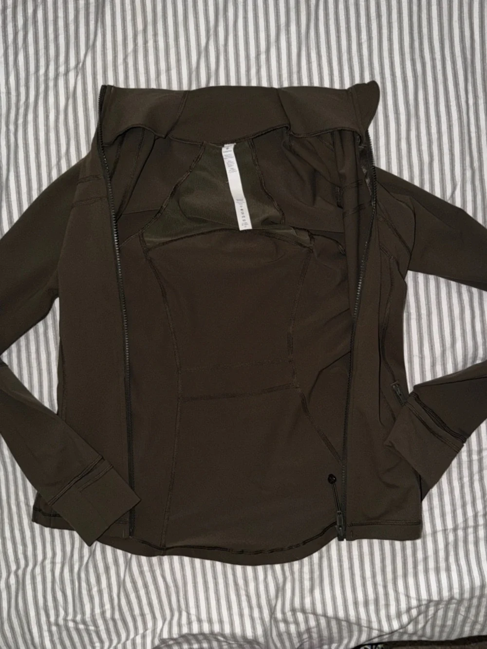 Lululemon Athletica Women’s Luon Define  Jacket Dark Olive First Release size 8